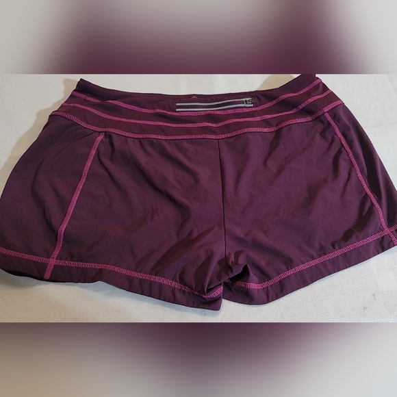 Athleta‎ Women's Magenta Athletic Shorts - Picture 3 of 6